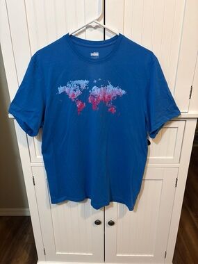 Nike Dri-FIT Blue Graphic Athletic Tee Women’s Size Lrg Hiking Gym Y2K Fashion
